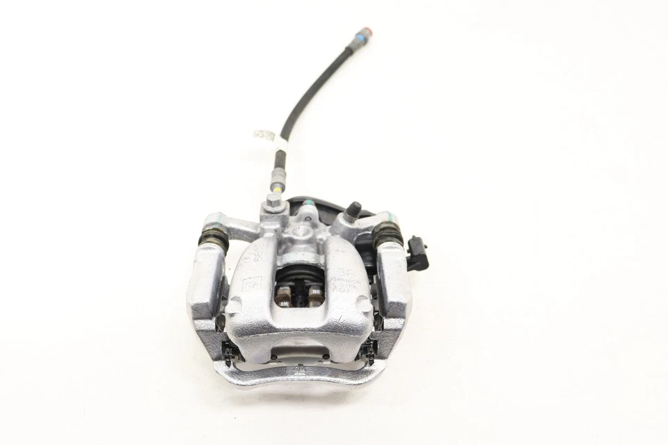 PINZA DE FRENO DE DISCO LADO PASAJERO TRASERO DERECHO CHEVROLET TRAX 2024-2026 OEM Foto 1 de 4