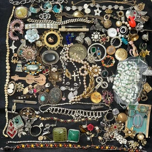 REPARACIÓN Paquete Joyería Lote Antiguo Vintage Broche Collar Pendientes Pulsera - Imagen 1 de 10