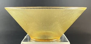 Pequeño cuenco de postre vintage de vidrio federal nórdico sol dorado diseño acanalado - Imagen 1 de 3