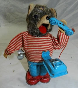 Vintahe Tin Lithoand Cloth Wind-Up Bear Talking on Telephone for Parts or Repair - Picture 1 of 5