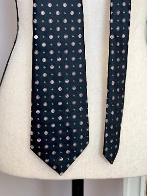 Corbata de colección Sears para hombre tienda mezcla de seda en negro y rosa Foto 1 de 4