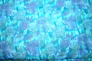 GILDED PURPLE FLOWERS OUTLINED ON BLUE FROM HOFFMAN - 100% COTTON FABRIC - Picture 1 of 4