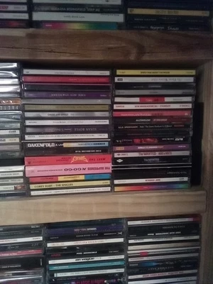 Various Artists Cds Lot Of 50 Includes At Least 2 Deluxe Editions/ Collecters Foto 1 de 4
