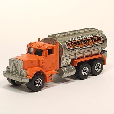 Camión cisterna de construcción Peterbilt California 1/64 diecast Hot Wheels 1979 Foto 1 de 4