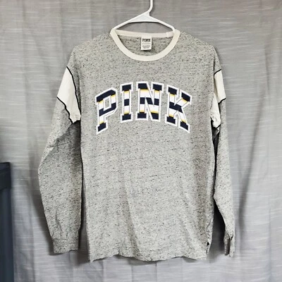 Suéter Victoria's Secret Rosa Estampado "ROSA" Mujer Gris Talla XS Foto 1 de 3