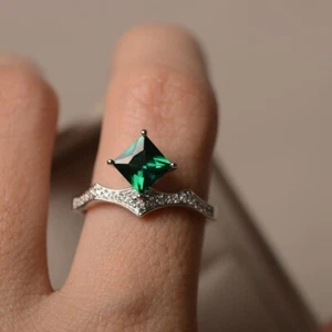 Green Emerald Ring Lab Created Princess Cut Gemstone Sterling Silver Women Ring - Picture 1 of 4