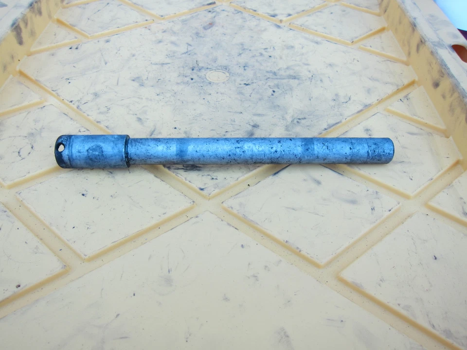 1989 Honda Goldwing 1500 GL1500A Aspencade OEM ПЕРЕДНИЙ ОБОД КОЛЕСА ОСЬ ПОВОРОТНЫЙ БОЛТ - Изображение 1 из 1