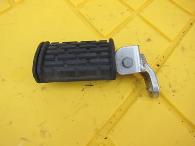 Yamaha Venture Royale XVZ1200D 1984 OEM REPOSAPIÉS DELANTERO CLAVIJA PASO Foto 1 de 4