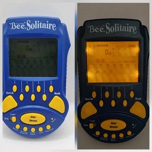 Bee Solitaire Lighted Handheld Electronic Game 2004 Techno Source - Picture 1 of 3