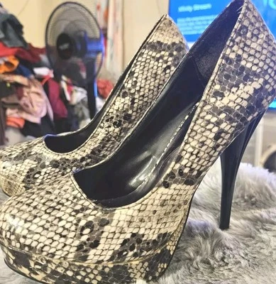 Charlotte Russe "Karisa" Women Heels Black White Snake Print Stilettos - Size 7 - Image 1 of 4