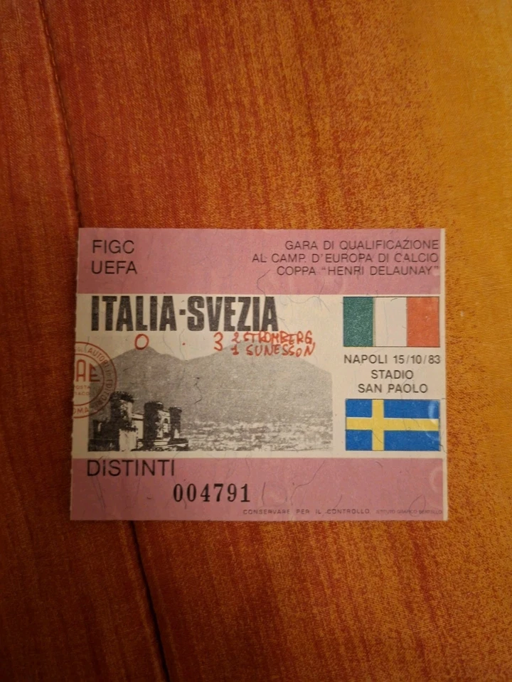 Biglietto Italia Svezia 15/10/83 Napoli - Immagine 1 di 1