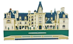 Biltmore Estate Sheila's Collectibiles Wood Shelf Sitter Plaque 3D - Picture 1 of 12