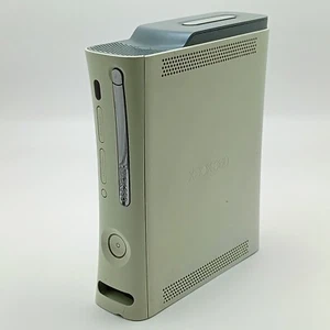 Console Xbox 360 FAT 60GB perfettamente funzionante con Lettore disco OK - Foto 1 di 16