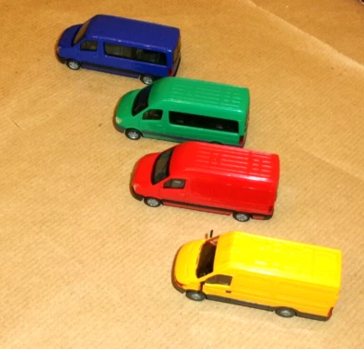 4 FURGONI  (1 x MB, 1 x IVECO , 2 x VW ) - IN SCALA 1:87 (H0) - NUOVI - Immagine 1 di 4