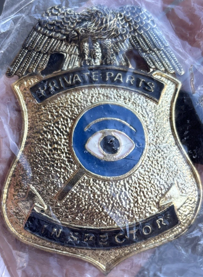 Insignia de metal de inspector de piezas privadas de colección broma de novedad comedia de Halloween Nuevo de Lote Antiguo Foto 1 de 4