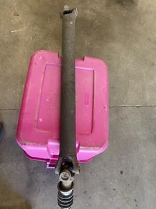 Jeep Cherokee XJ 2001 01 4.0 Automatic Rear Drive Shaft Driveshaft - Picture 1 of 5