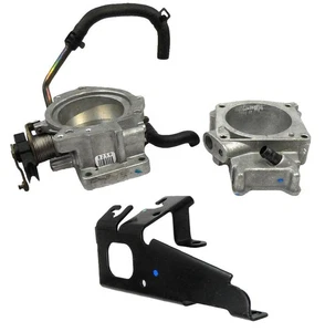 Corps d'accélérateur (17096163) et entretoise (12561476) pour Cadillac 1996-1999 4.6L Neuf OEM - Photo 1/8