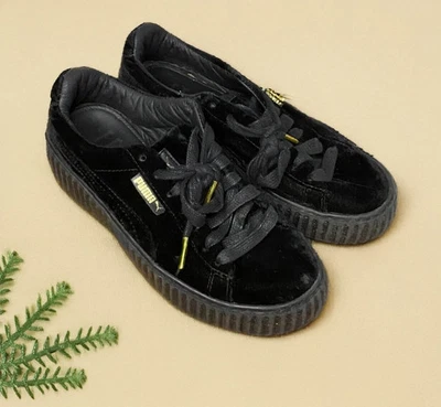 Tênis de plataforma PUMA Fenty Creeper preto veludo tamanho 7 chuteira - Imagem 1 de 4