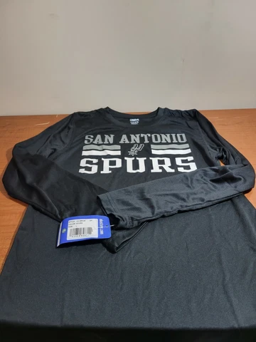 San Antonio Spurs Officially Licensed Youth Long Sleeve T-Shirt Size L (14/16) Cover