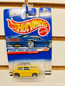 Hot Wheels 2000 First Editions #30 of 36 cars Yellow Mini Cooper - Picture 1 of 2