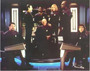 Star Trek 1st Contact Movie Crew 8 x 10 Postcard 1996 - Picture 1 of 1