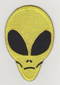 Alien Face UFO 2" x 3" Embroidered Iron On Patch *New* #454 - Bild 1 von 1