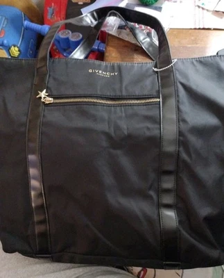 bolsa de perfumes Givenchy - Imagem 1 de 4