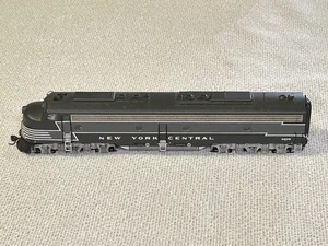 Life Like HO New York Central E8A Diesel Locomotive 4070 - Picture 1 of 13