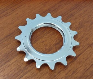 NOS Vintage Gear 15 Tooth Threaded - Picture 1 of 2