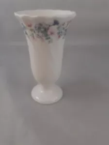 Vaso Wedgwood Angela Posy 11 cm Osso Spirale Cina 1° Qualità Britannico - Foto 1 di 8