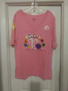 Disney Parks Women's Multi-Color Graphic Print V-Neck Short Sleeve Top SZ XLarge - Picture 1 of 9
