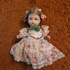 Raro 8 in Panama Girl Pollera Folklore Muñeca Composición - Imagen 1 de 8