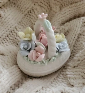 ARDALT Oval BONE CHINA Glazed WOVEN BASKET Trinket Box W/ Pastel Roses FLOWERS - Picture 1 of 23