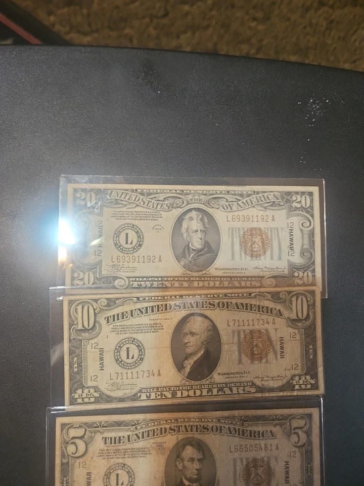 Emergency Money - Image 1 of 4