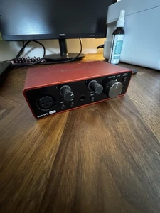 Focusrite Scarlett Solo 3rd Gen USB Audio Interface - Picture 1 of 4