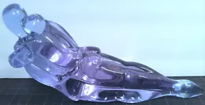 Signiertes Andrea Tagliapietra Murano Kunstglas "Lying Lovers" Skulptur lila - Bild 1 von 3
