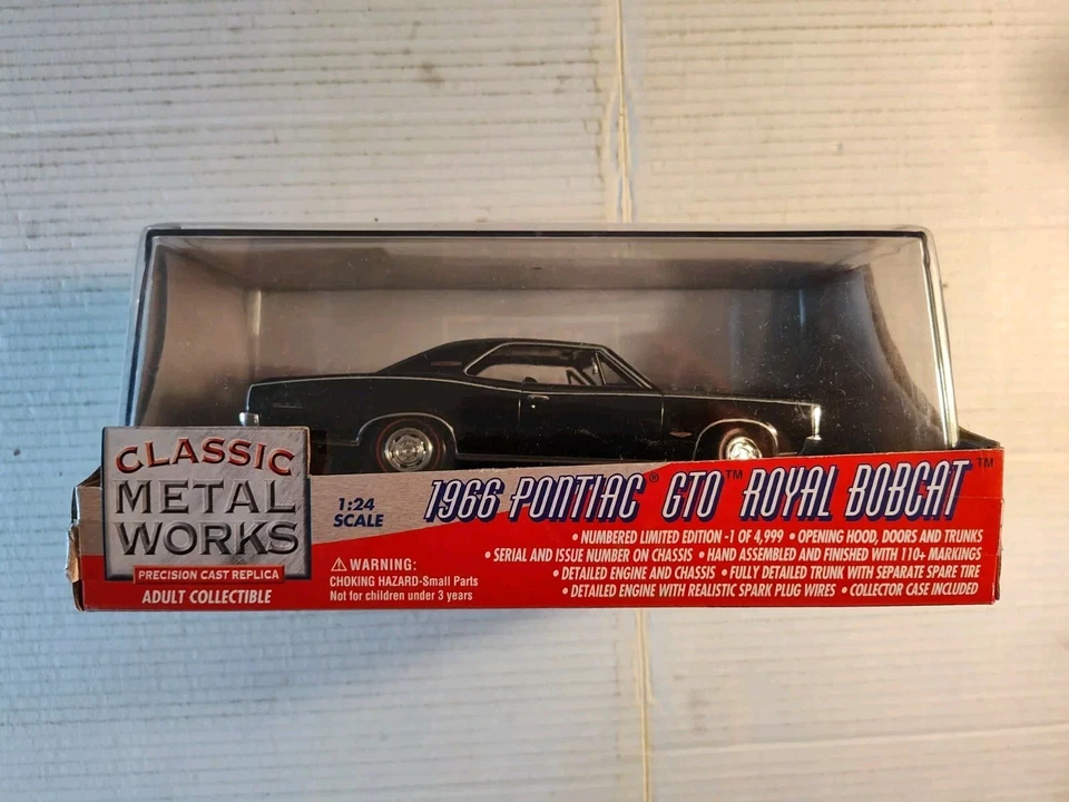 Classic Metal Works - 1966 Pontiac GTO Royal Bobcat Car Scale 1 24