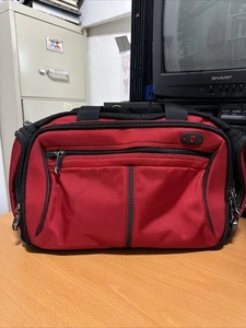 Borsone Victorinox Esercito Svizzero Borsone da Trasporto Colore Rosso con Tracolla - Foto 1 di 8