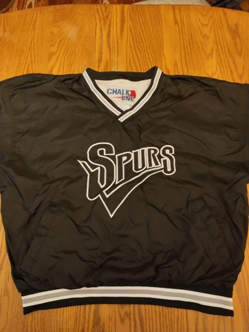 Vintage Chalk Line San Antonio Spurs windbreaker pullover. Size Large Cover