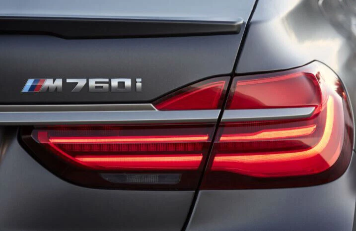 Original emblema insignia maletero trasero gris cerio BMW G12 M 760i 51148072622 NUEVO Foto 1 de 1