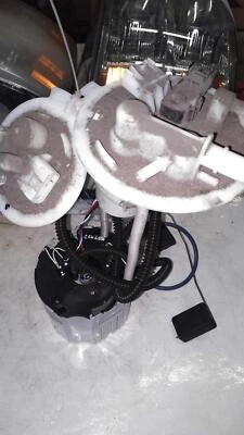 Fuel Pump GMC TERRAIN 11 12 13 14 15 16 17 - Image 1 of 3