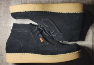 Levis x C.F. Stead Vintage 1975 For Feet RVN Raven Suede Chukka Boots 10, NWT - Picture 1 of 5
