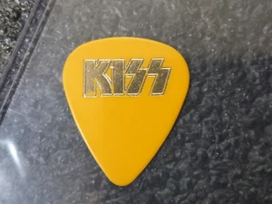 Kiss Bruce Kulick Gitarren-Plektrum 9. Oktober 1992 Revenge World Tour mit Pass - Bild 1 von 5