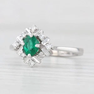 Anillo Halo De Diamante Con Esmeralda De 0.40ctw En Oro Blanco De 18k Tamaño 6.5 - Imagen 1 de 10
