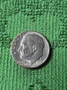 1976 D Roosevelt Dime Circulated - Picture 1 of 2