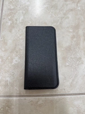 Louis Vuitton Negro Taiga Cuero iPhone 7 Funda Folio NUEVO Foto 1 de 4