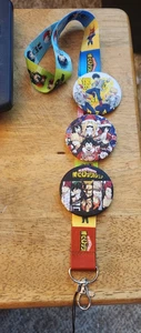 My Hero Academia Cordino con 3 Personaggi Lattina Distintivi Anime (T7) - Foto 1 di 5
