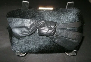 Bolso sin asas de noche Cartera Serpui Marie Pelo de becerro negro con lazo de cuero - Imagen 1 de 5