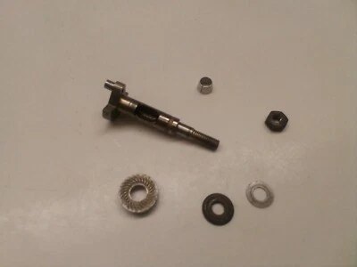 Vintage Super Tigre G20/23 CL Engine Crankshaft Collet Flange Prop Washer & Nut - Image 1 of 4