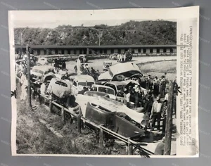Massive 44 Stock Race Cars Crash 1953 Original Press Photo - Picture 1 of 3